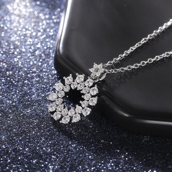🎊Dainty Shiny Hollow Round CZ Silver Plated Dainty Necklace for WomenEVGG1103 - Picture 2 of 5
